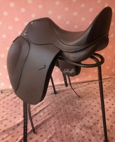 Dressage Saddle Omega